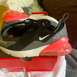 Nike Air Max 270. Size 6Y